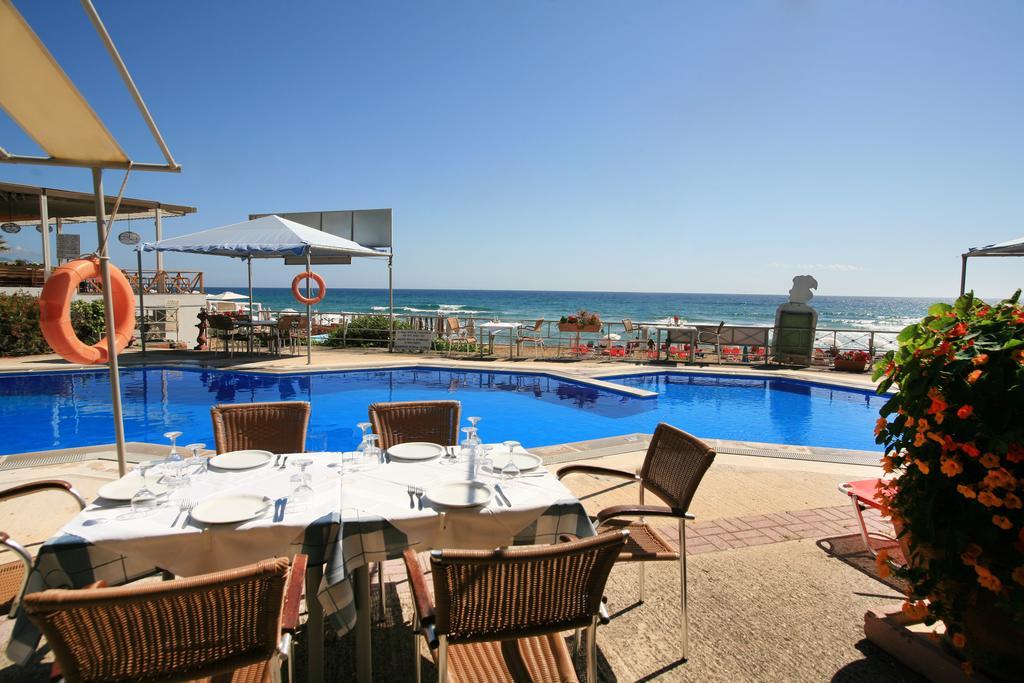 Glyfada Gorgona Apartments ภายนอก รูปภาพ