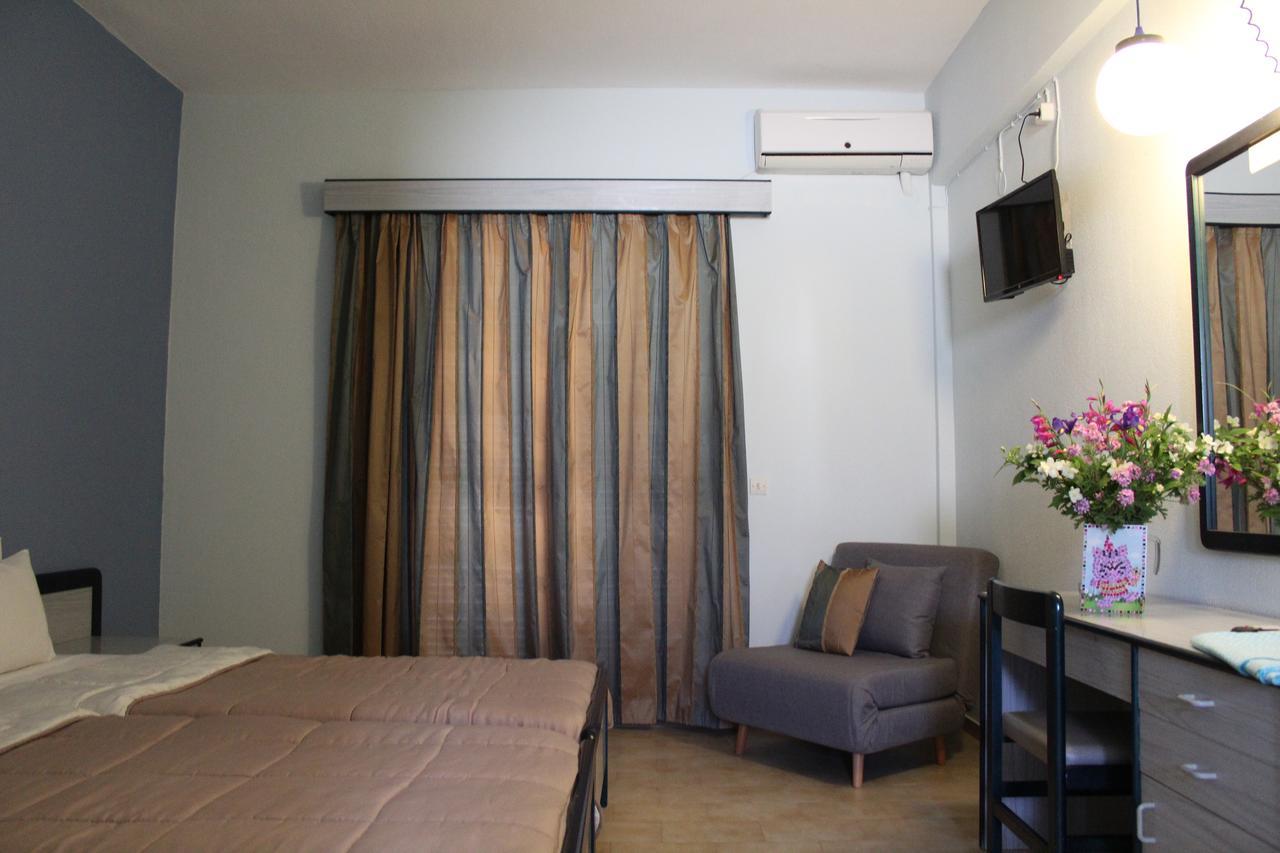 Glyfada Gorgona Apartments ภายนอก รูปภาพ
