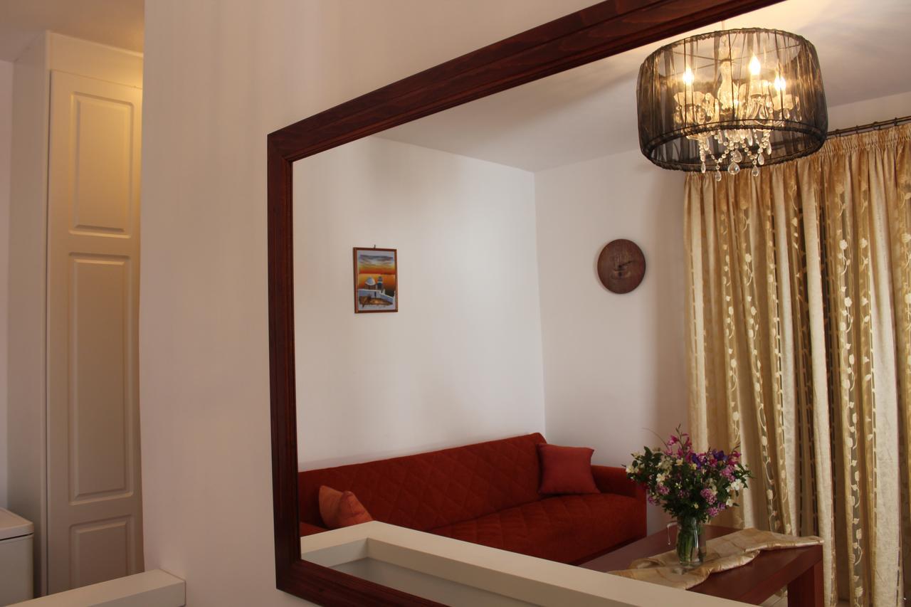 Glyfada Gorgona Apartments ภายนอก รูปภาพ