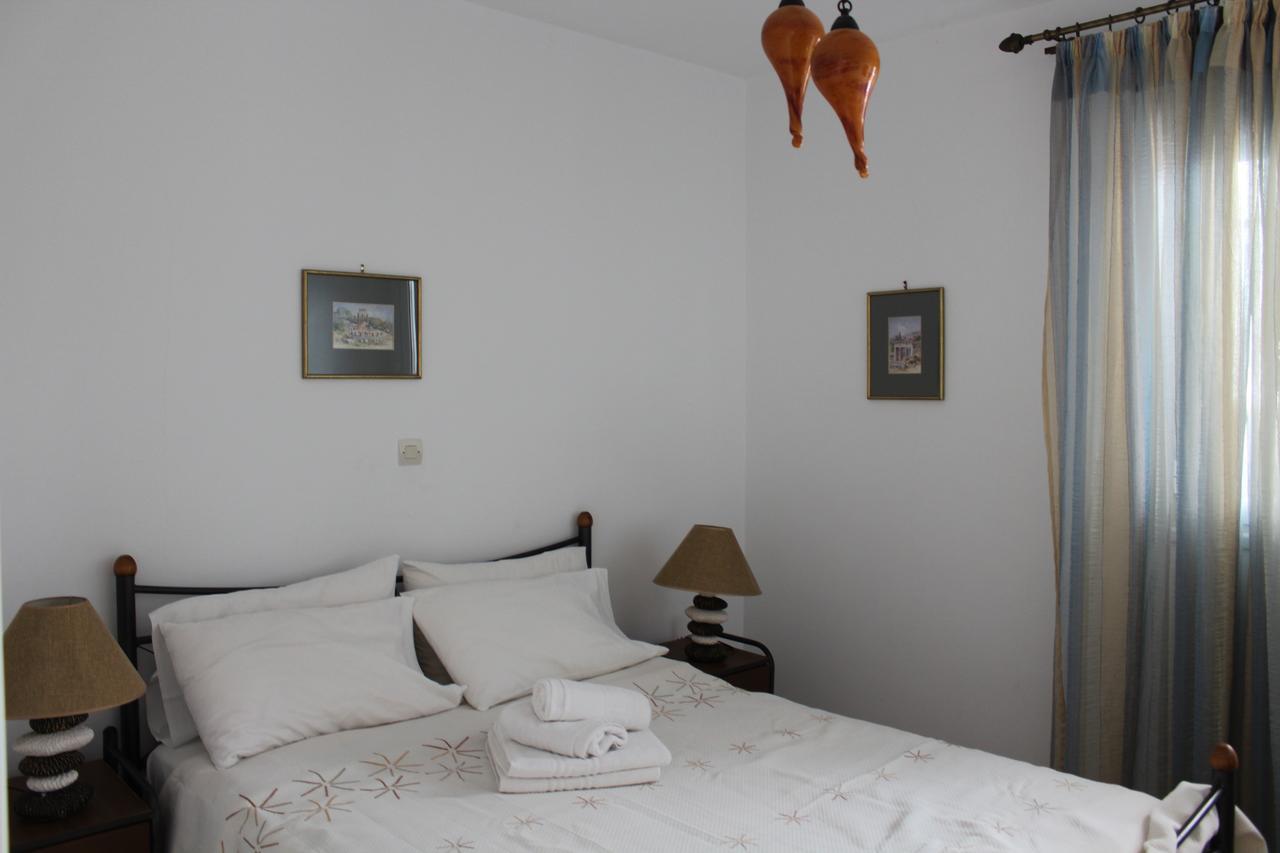Glyfada Gorgona Apartments ภายนอก รูปภาพ