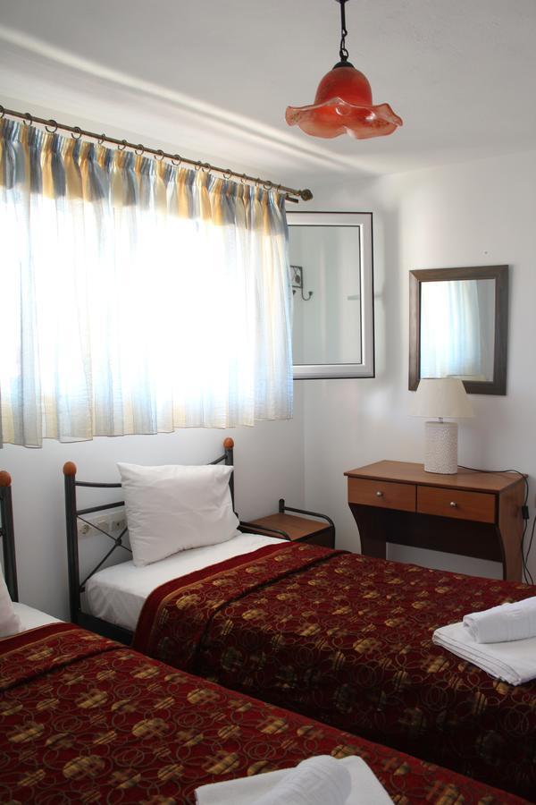 Glyfada Gorgona Apartments ภายนอก รูปภาพ