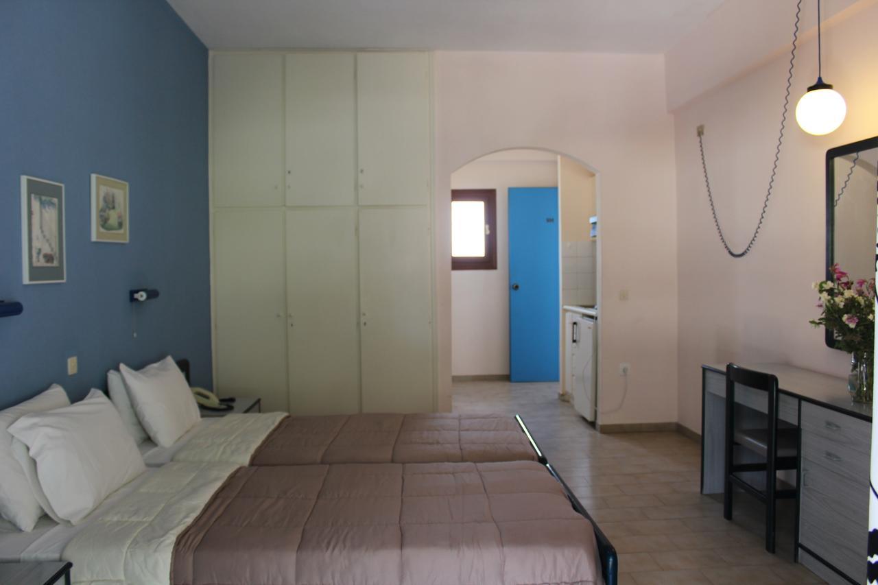 Glyfada Gorgona Apartments ภายนอก รูปภาพ