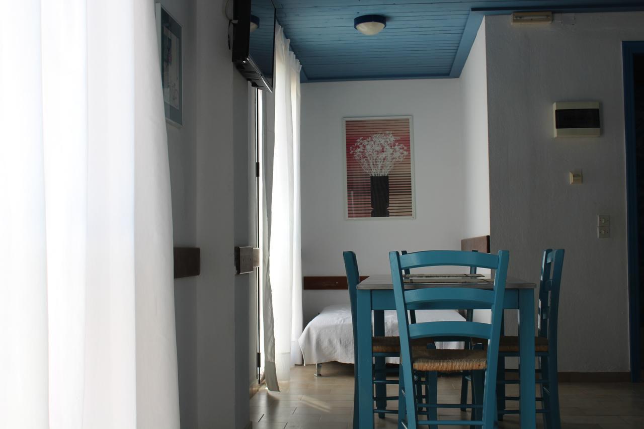 Glyfada Gorgona Apartments ภายนอก รูปภาพ