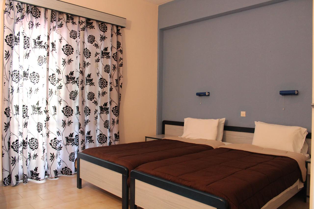 Glyfada Gorgona Apartments ภายนอก รูปภาพ